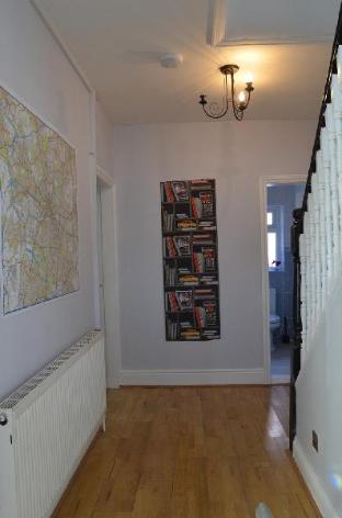 old trafford guest house