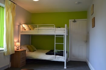 old trafford guest house