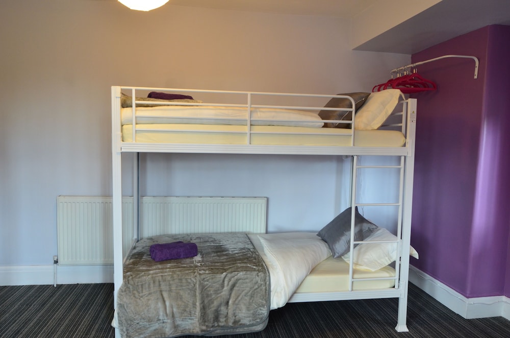 old trafford guest house