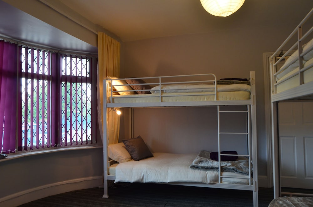 old trafford guest house