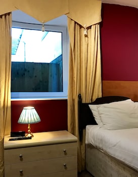 glenlossie guest house