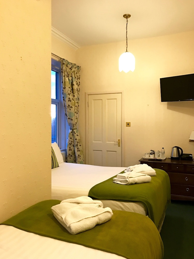 glenlossie guest house