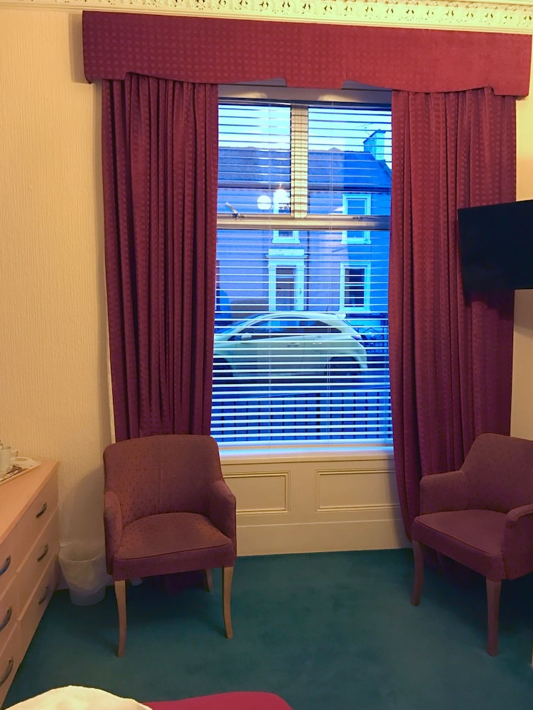 glenlossie guest house