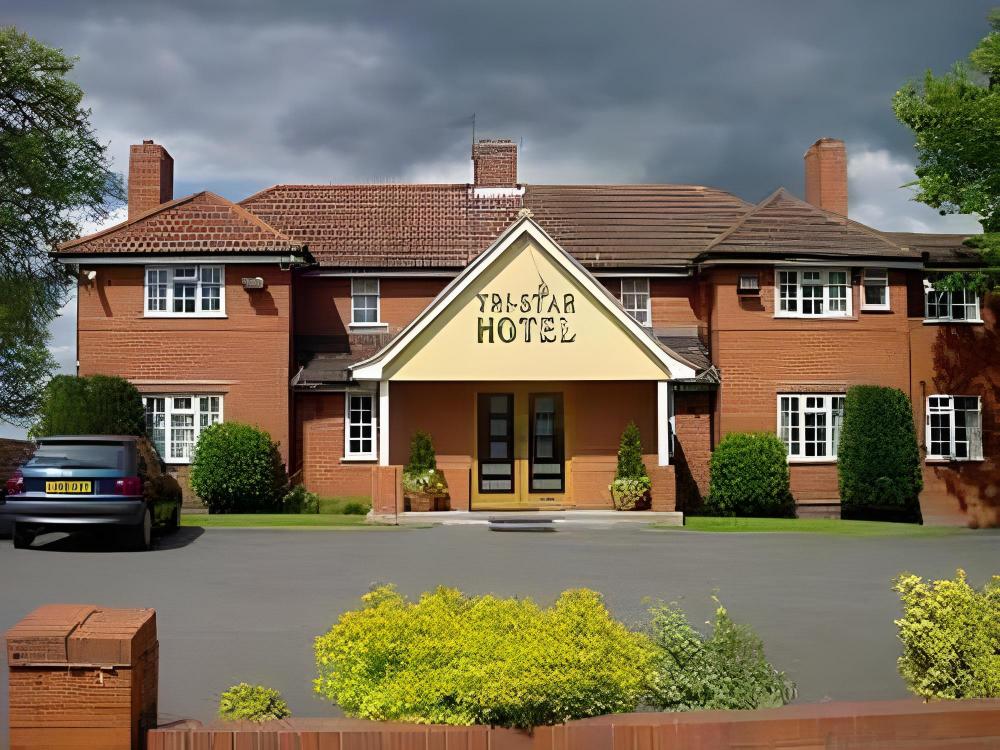 tri star hotel