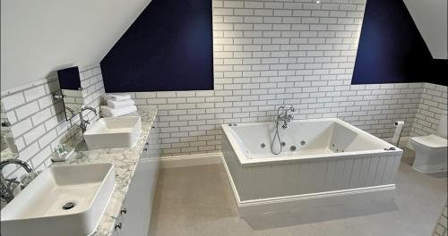 Mallories,Hinckley>>Earl Shilton,3 star