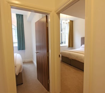 the castle collection 25 castle street