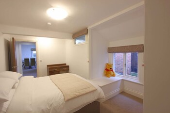 the castle collection 25 castle street