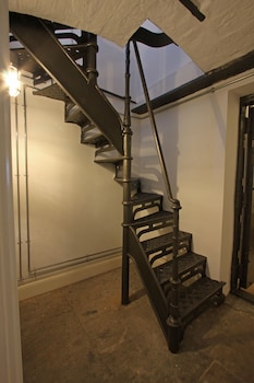 the castle collection 25 castle street