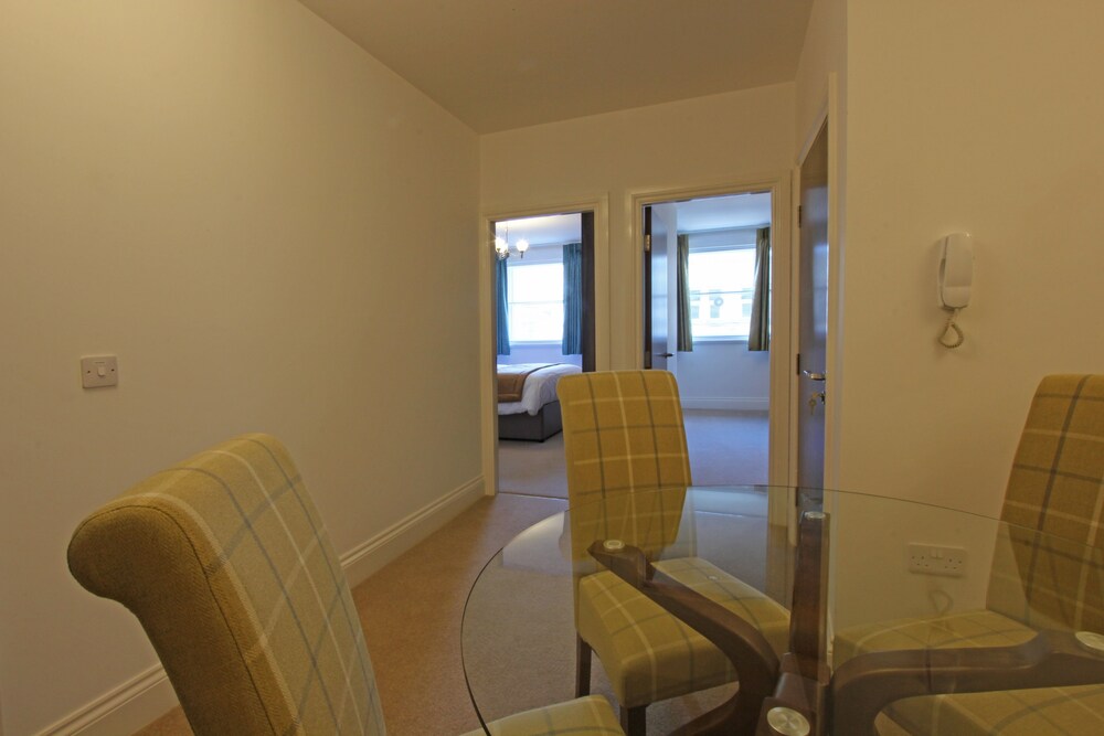 the castle collection 25 castle street