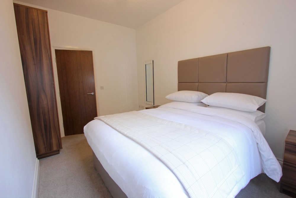 the castle collection 25 castle street