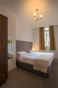 the castle collection 25 castle street