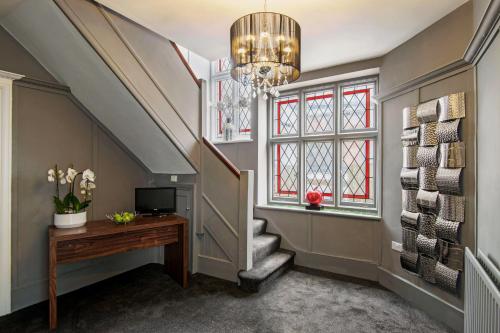 m hotels apartments
