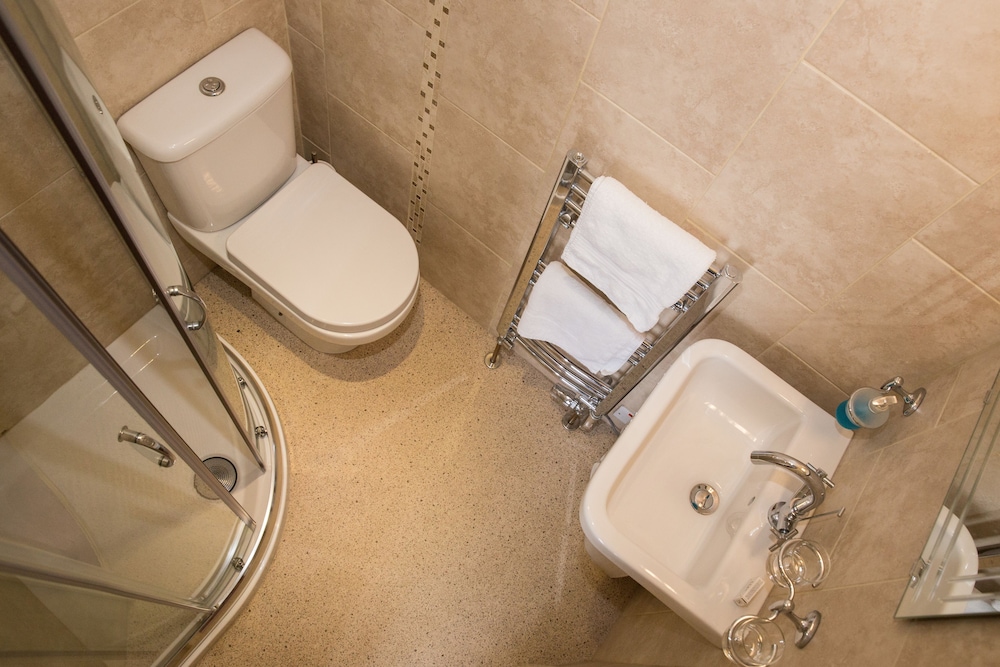 rowan tree house bandb