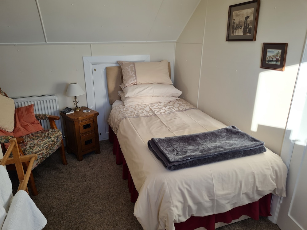 rowan tree house bandb