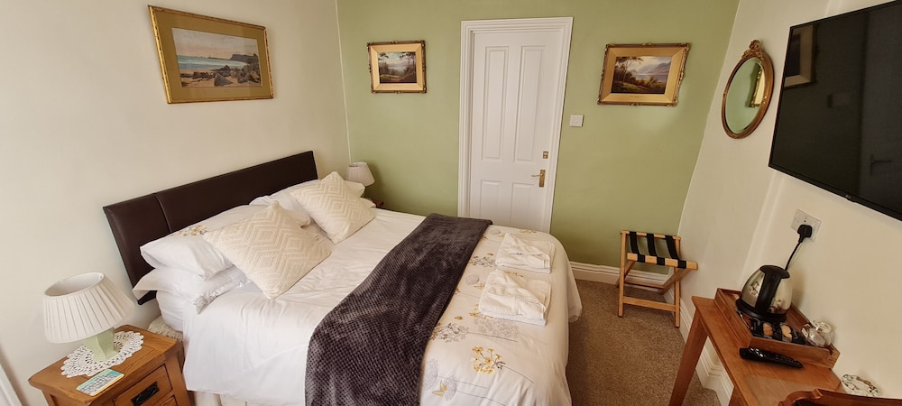 rowan tree house bandb