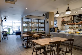 hub by premier inn edinburgh royal mile