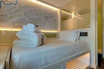 hub by premier inn edinburgh royal mile