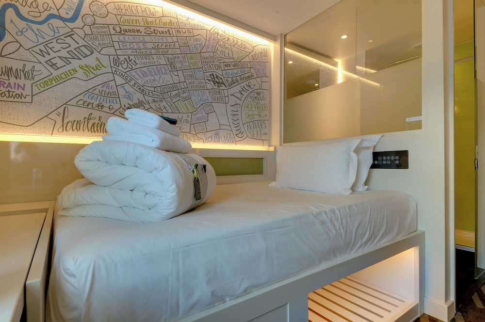 hub by premier inn edinburgh royal mile