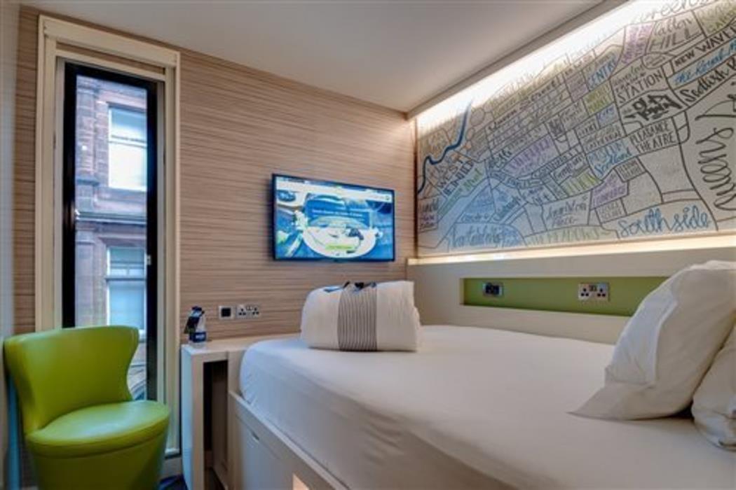 hub by premier inn edinburgh royal mile