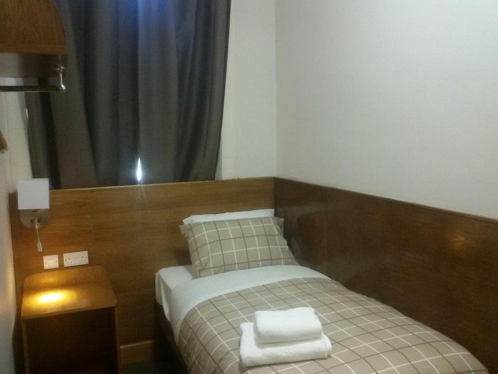 douglas hotel