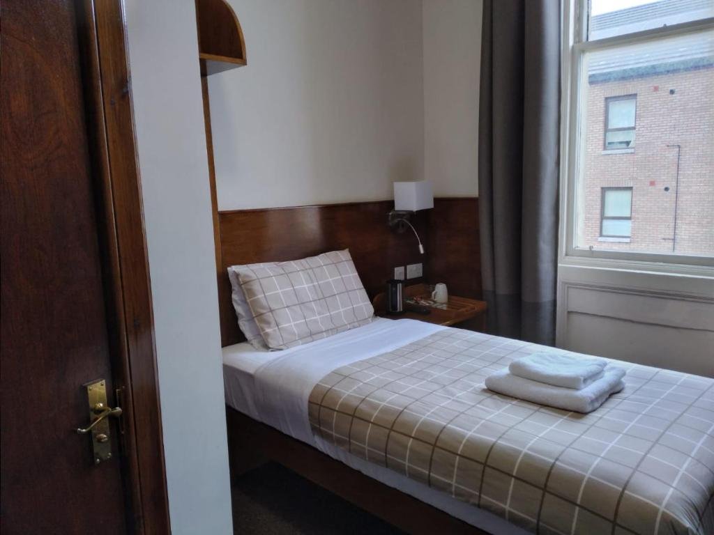 douglas hotel