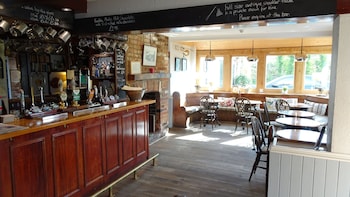 The Furze Bush Inn,Berkshire>>Basingstoke,4 star