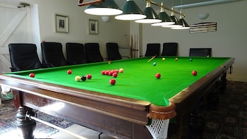 The Furze Bush Inn,Berkshire>>Basingstoke,4 star