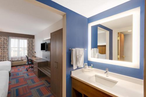 holiday inn express cambridge by ihg