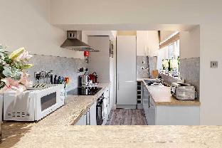 carmel apartments queen street residence