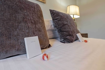 carmel apartments queen street residence