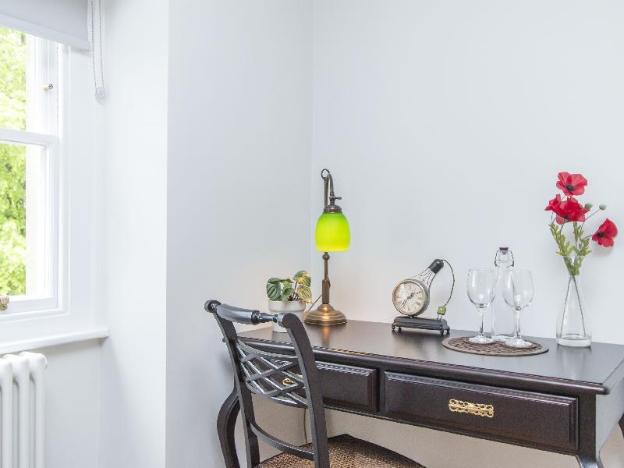 3 berkeley square guesthouse