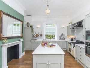 3 berkeley square guesthouse