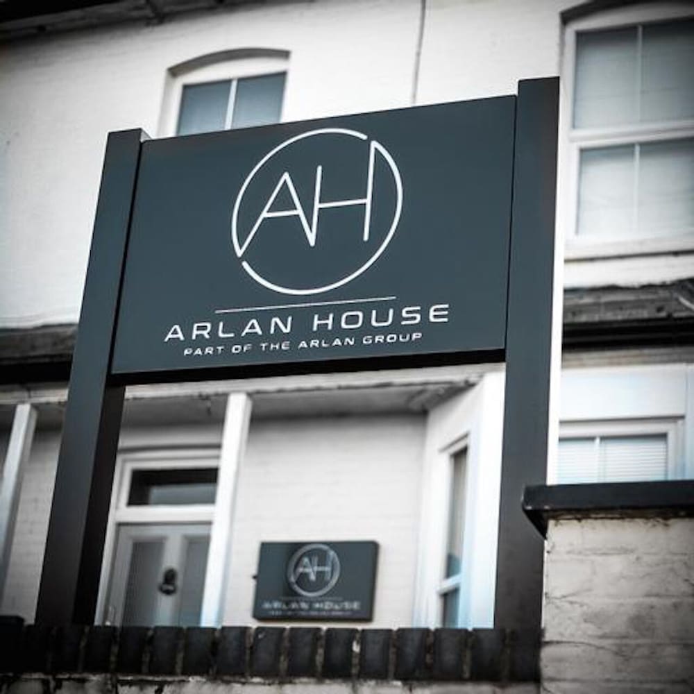 arlan house hotel