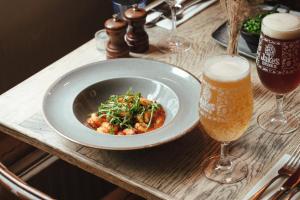 the woolpack hotel