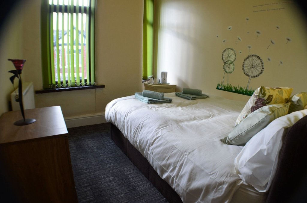 Birchfields Guest House,Longsight>>Greater Manchester,3 star