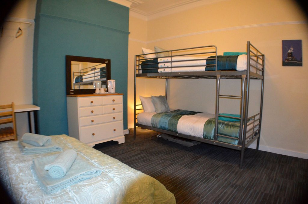 Birchfields Guest House,Longsight>>Greater Manchester,3 star