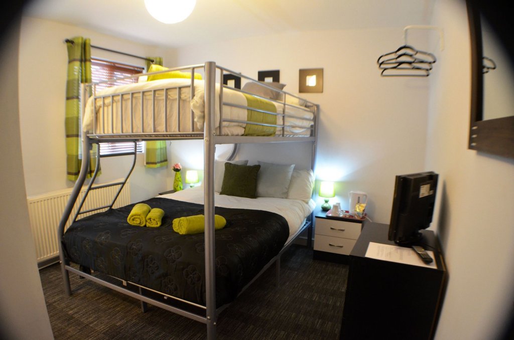 Birchfields Guest House,Longsight>>Greater Manchester,3 star