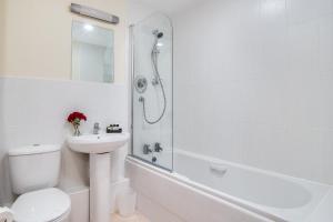 mica point city centre apartment