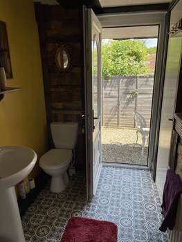 oyo yarm cottages