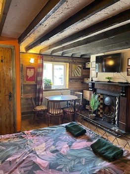 oyo yarm cottages
