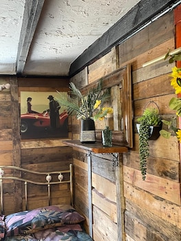 oyo yarm cottages