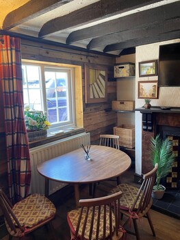 oyo yarm cottages