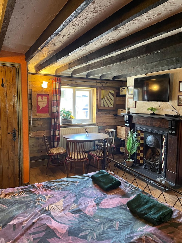 oyo yarm cottages