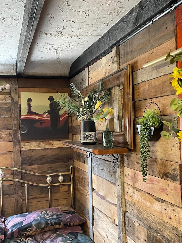 oyo yarm cottages