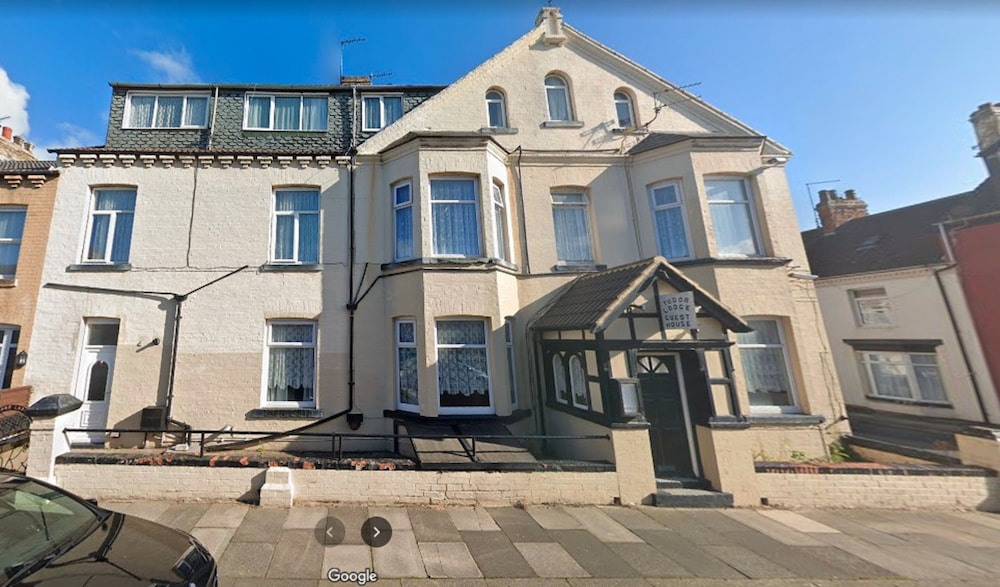 oyo tudor lodge redcar beach