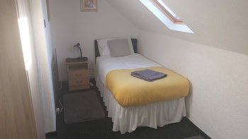 oyo tudor lodge redcar beach