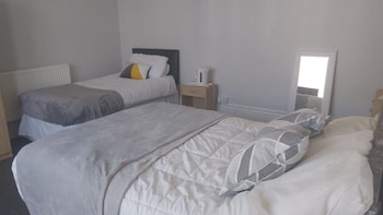 oyo tudor lodge redcar beach