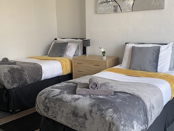 oyo tudor lodge redcar beach