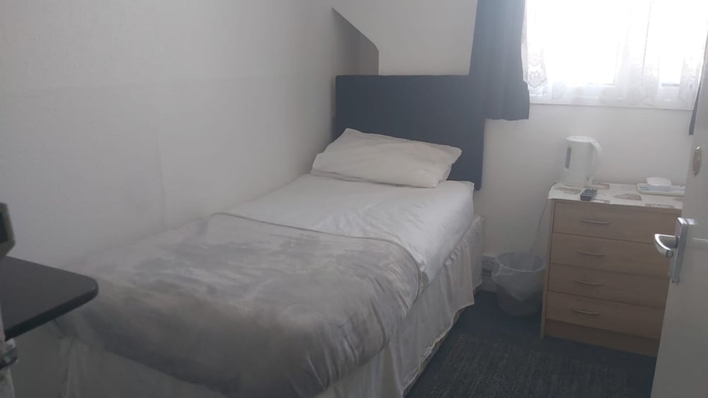 oyo tudor lodge redcar beach