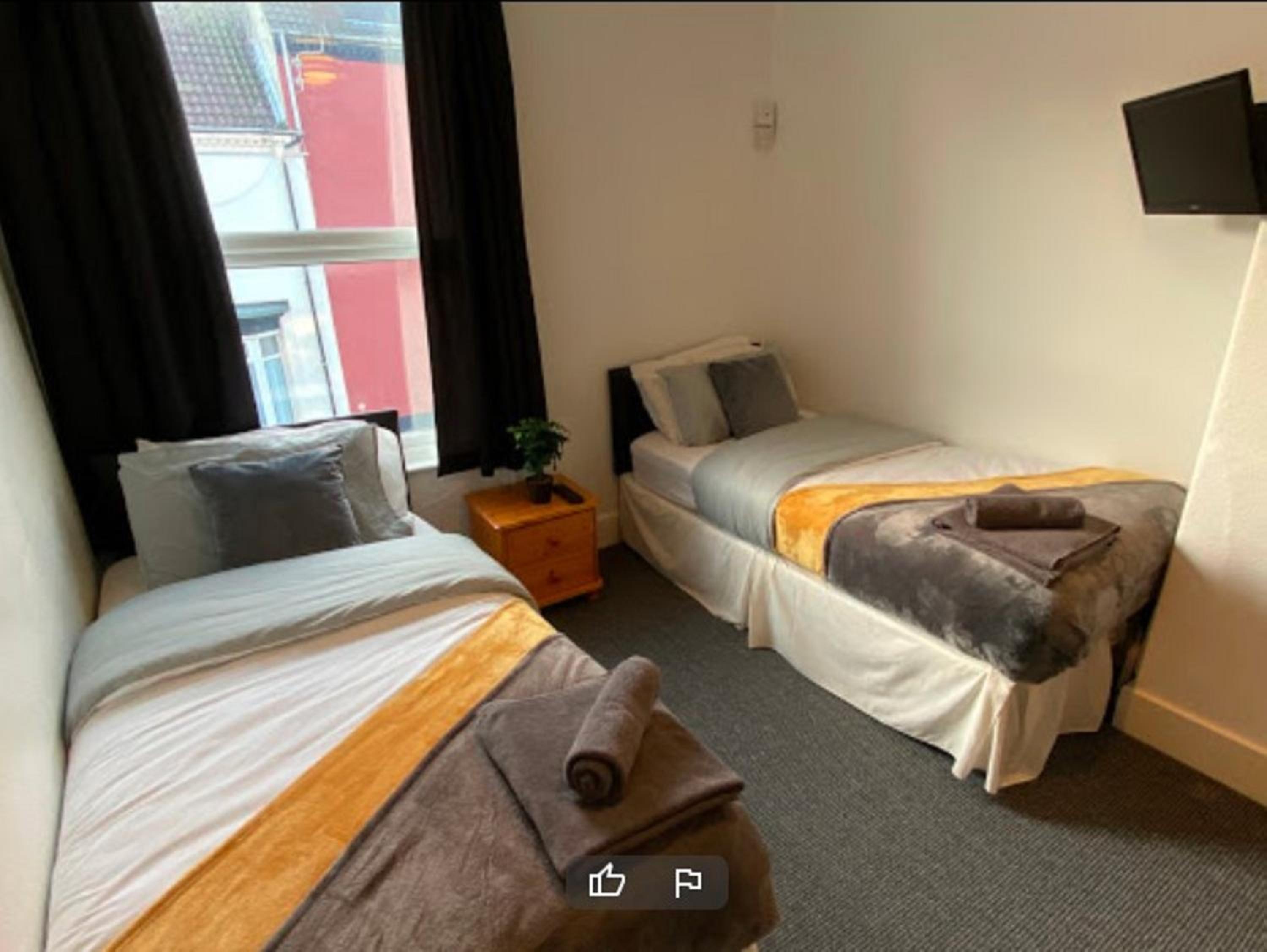 oyo tudor lodge redcar beach